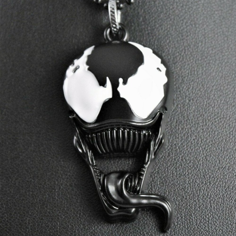 Alloy Marvel Venom/Symbiote Pendant Necklace